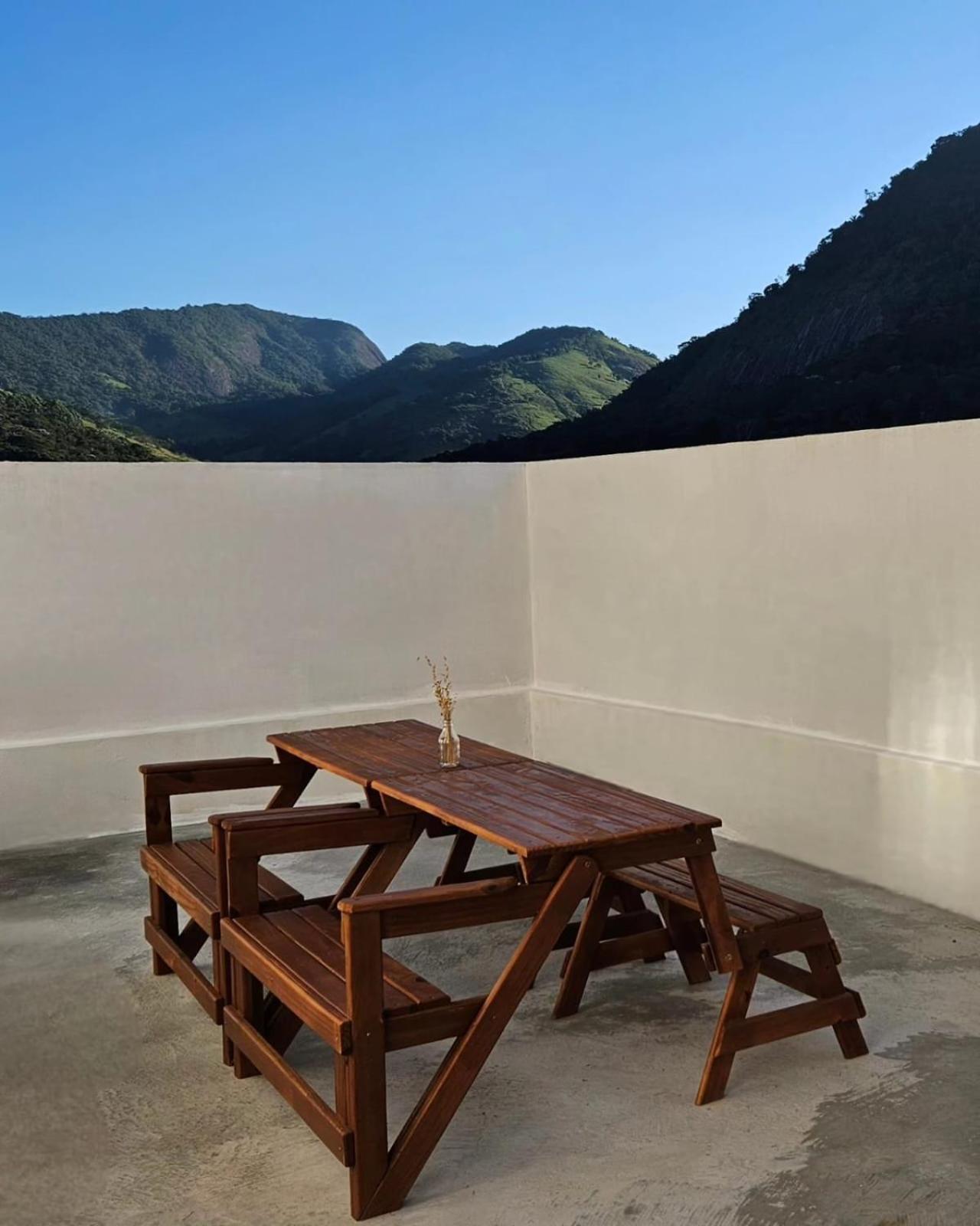 Cantinho Na Serra - Apartamento Santa Maria Madalena Exteriör bild